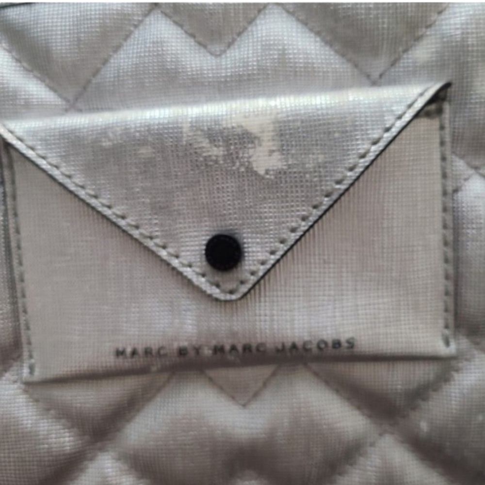 *HOST PICK*Marc jacob silver tote bag - Picture 5 of 8